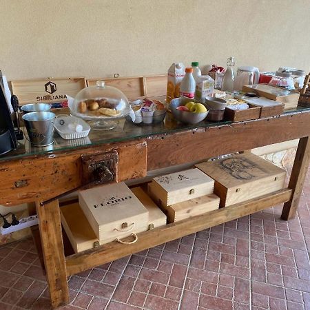 Baglio Olivastro Acomodação com café da manhã Digerbato Exterior foto